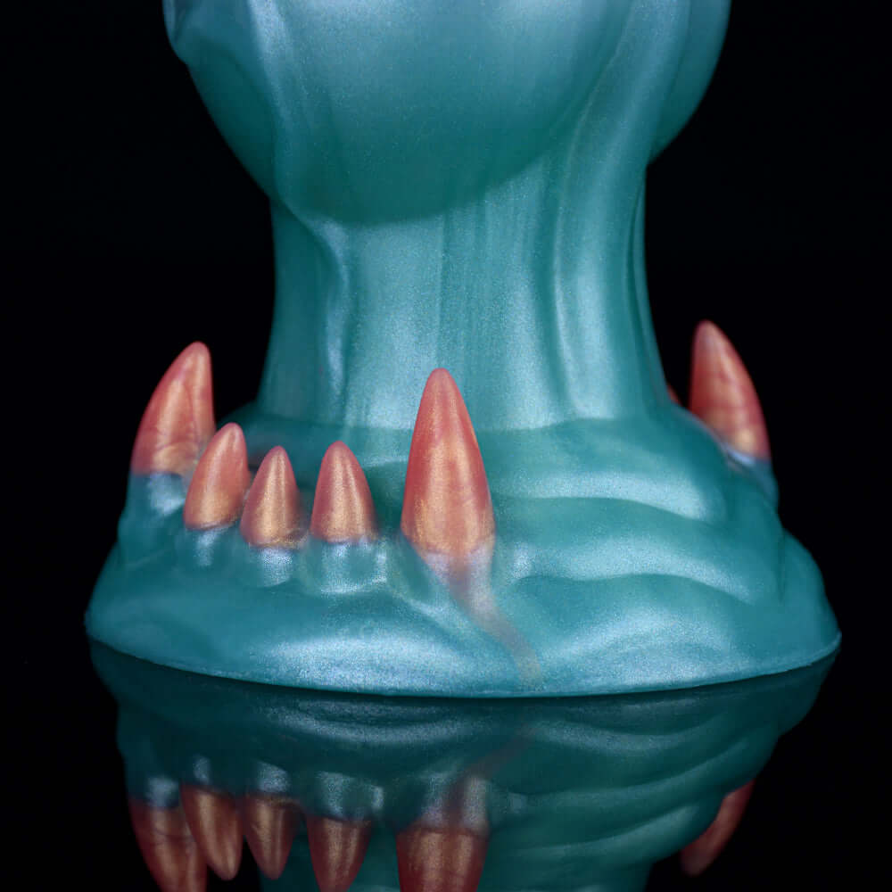 Augus the Alien Wolf- Animal Dildo with Large Knot and Demon Claws - DirtyToyz