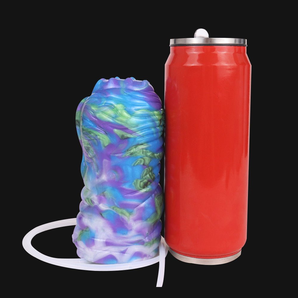 Fantasy Masturbator mit rotem Zylinder und Schlauch, Produkt im Stand
