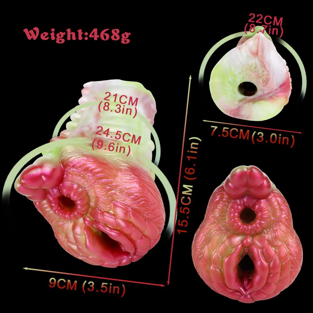 Fantasy dragon masturbator with size graphic: 22 cm height, 15.5 cm length