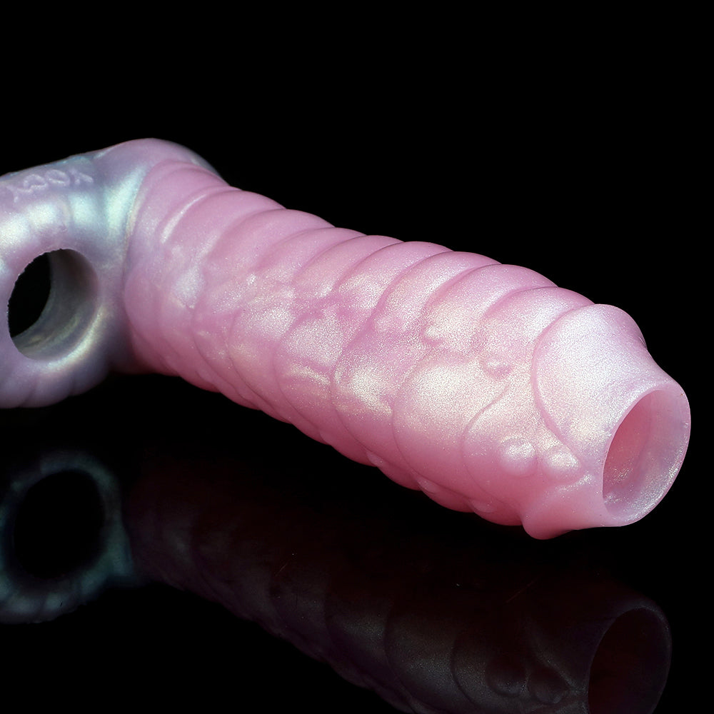 Gerippter rosa Sleeve, seitliche Ansicht mit geschlossener Spitze
