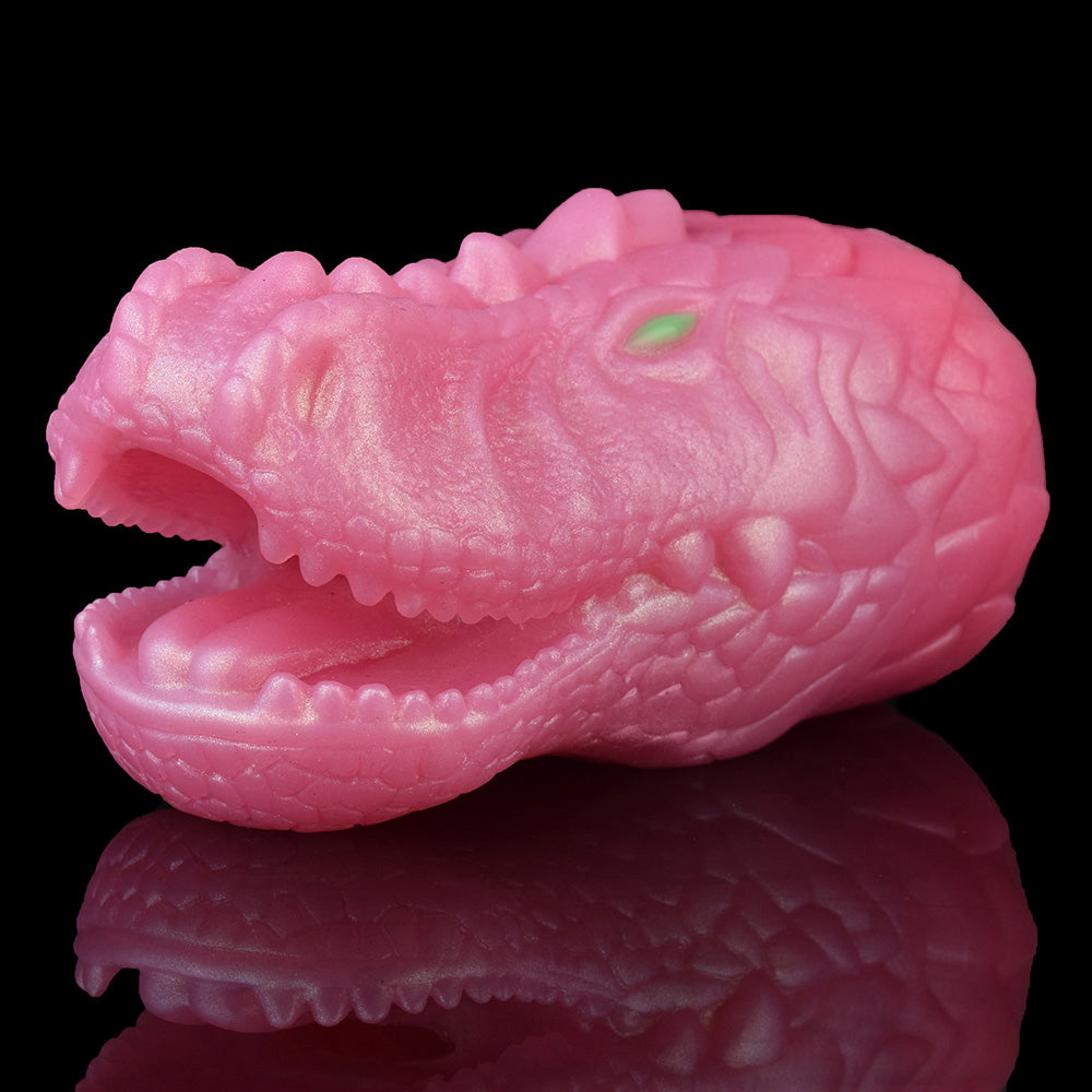 Glamour Dragon rosa Drachen-Maske, Seitenansicht mit Detailprägung und grünem Auge