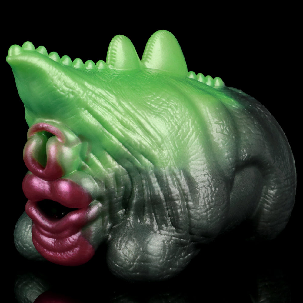 Fantasy-Drachen-Masturbator seitlich: grüner Körper mit Noppen und rotem Drachenmaul