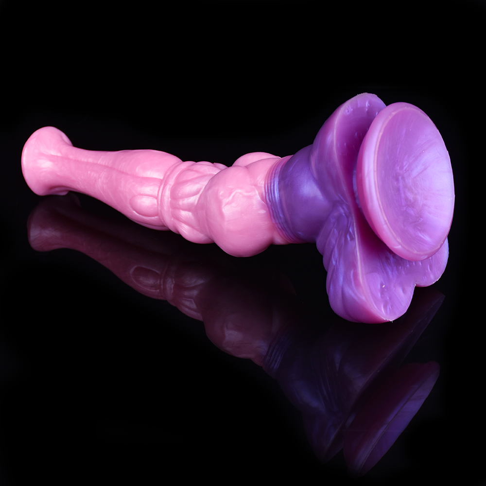 Icarus Riesen-Pferdedildo, schräger Blick auf breiten Kopfaufsatz und Halsring