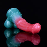 Monster-Stallion-Dildo Nahansicht: geriffeltes rosa Ende, hellblaue Kopf-/Fußform