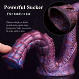 Tentakel-Buttplug Dildo mit Saugnapf unten, handgehalten, detallierte Oberfläche
