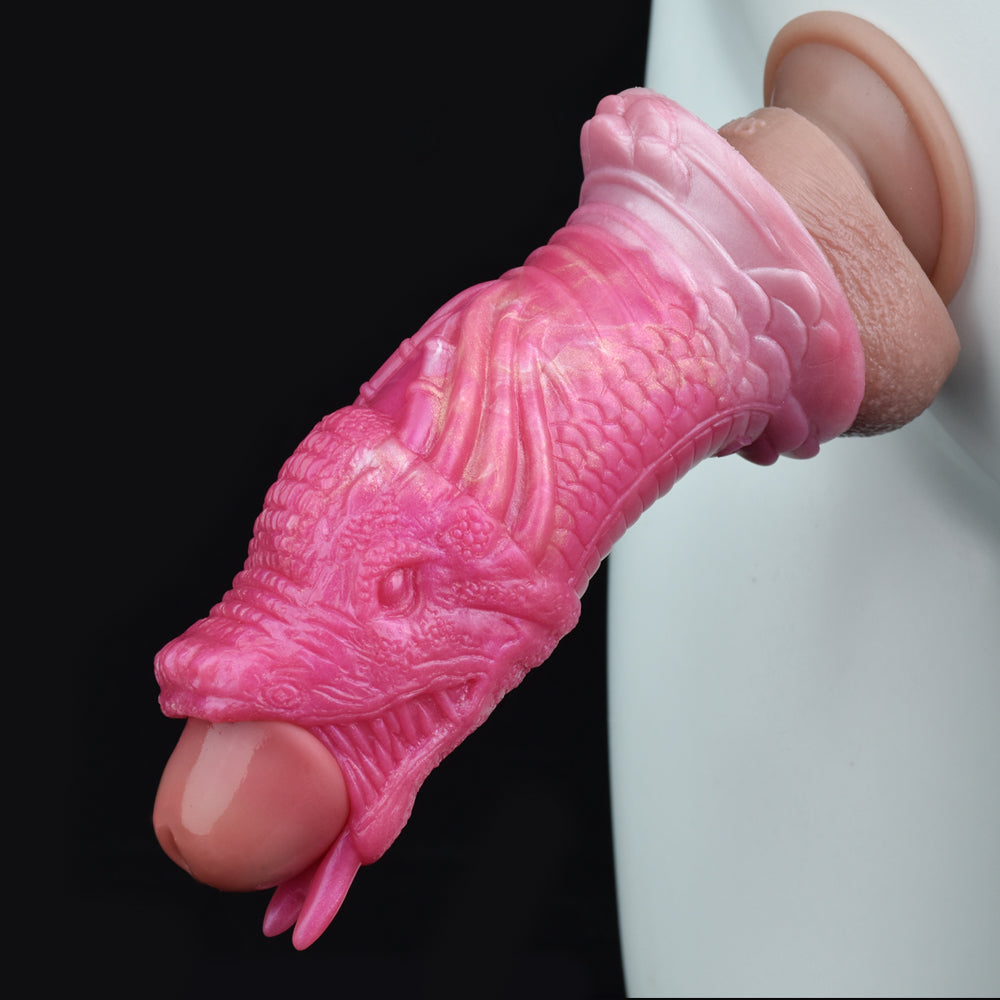 Ferghana Dragon-Penis Fantasy-Sheath, rosafarbene Schuppenoptik und Flügelspitzen