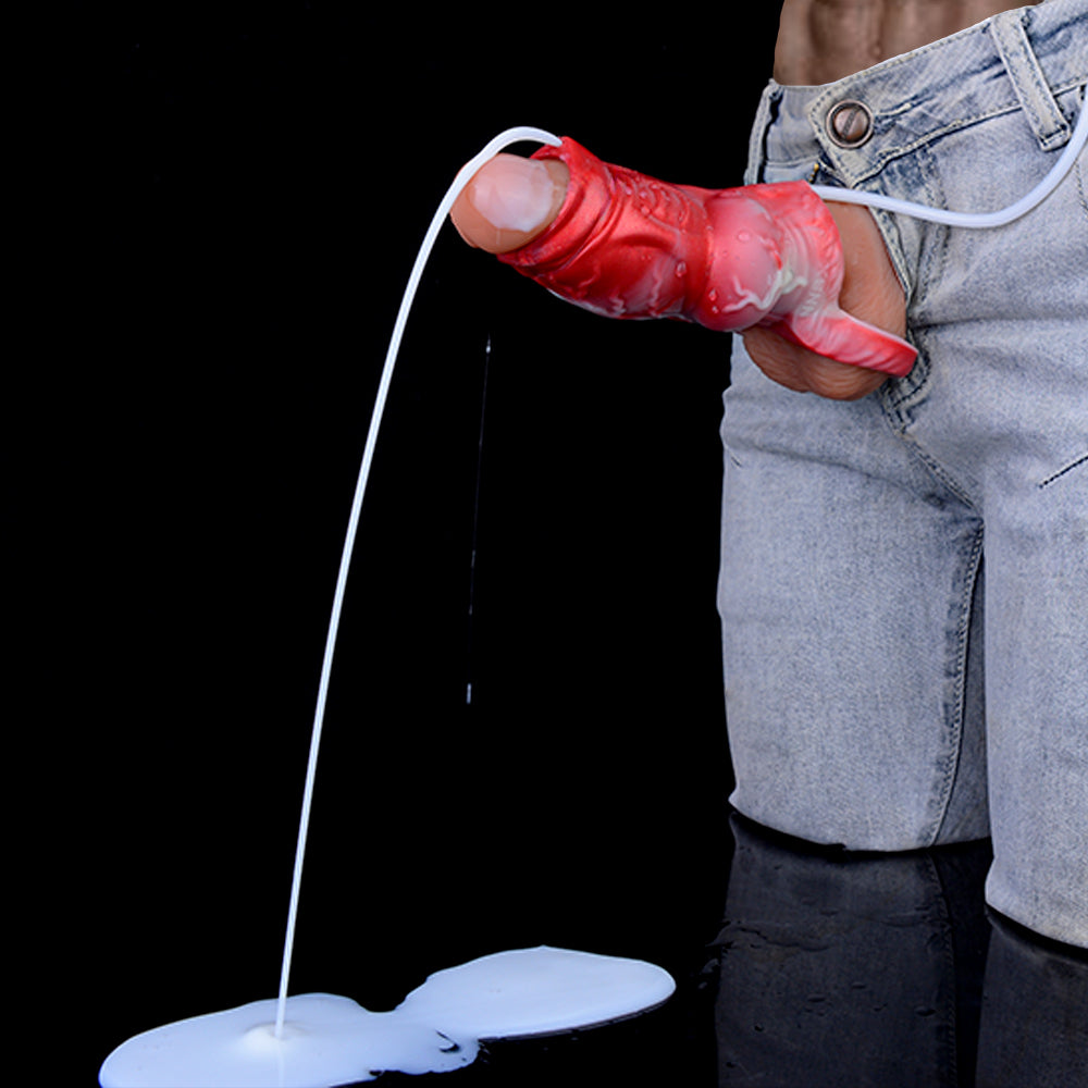 Sheath Extender am Körper, rot-weißes Design, Schlauch spritzt Flüssigkeit (Squirting)