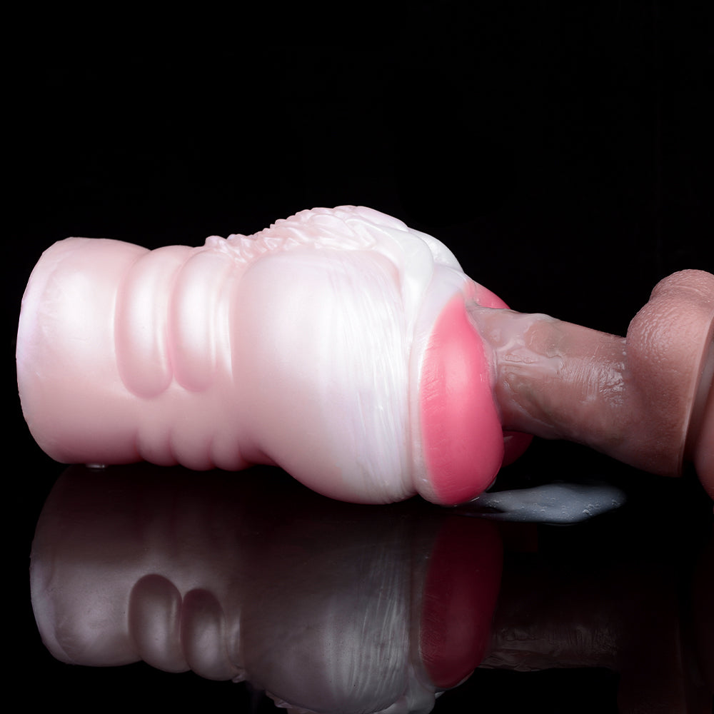Velvet Hoof Pussy Fleshlight: Handansatz am Ende, rosafarbene Öffnung und Rillen am Griff